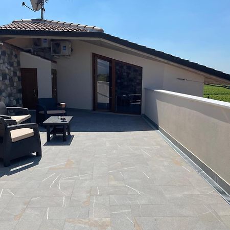 Casa Luigi - Appartamenti A Peschiera Del Garda Buitenkant foto