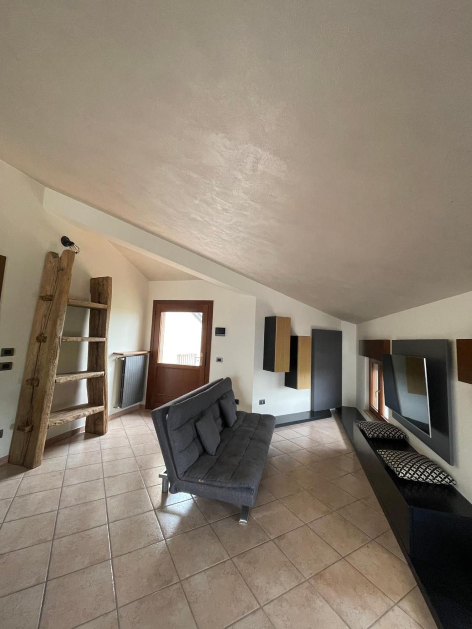 Casa Luigi - Appartamenti A Peschiera Del Garda Kamer foto